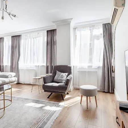 Spacious & Modern 4 Bedroom Flat, Osmanbey, W/lift &ac