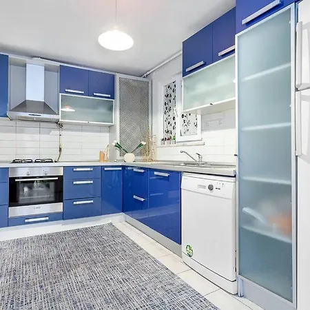 Διαμέρισμα Spacious & Modern 4 Bedroom Flat, Osmanbey, W/lift &ac
