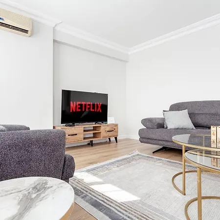 Spacious & Modern 4 Bedroom Flat, Osmanbey, W/lift &ac