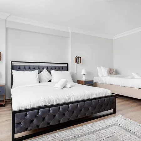 Spacious & Modern 4 Bedroom Flat, Osmanbey, W/lift &ac