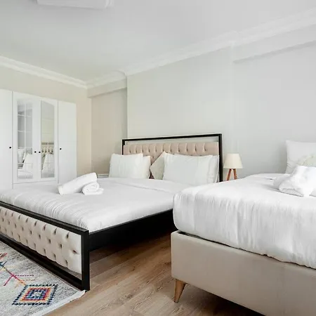 Spacious & Modern 4 Bedroom Flat, Osmanbey, W/lift &ac Διαμέρισμα