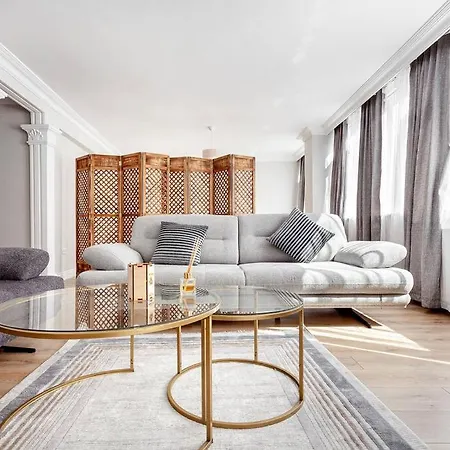Spacious & Modern 4 Bedroom Flat, Osmanbey, W/lift &ac